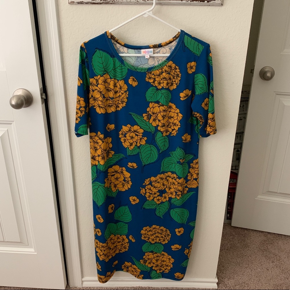 Lularoe- XL Julia Floral Print